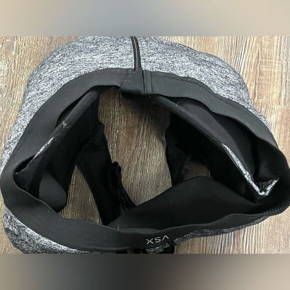 Victoria Secret VSX Knockout Black/Gray Front Zip Padded Sports Bra Size 34DDD - Picture 10 of 10